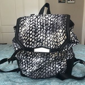 Simply Vera animal print backpack